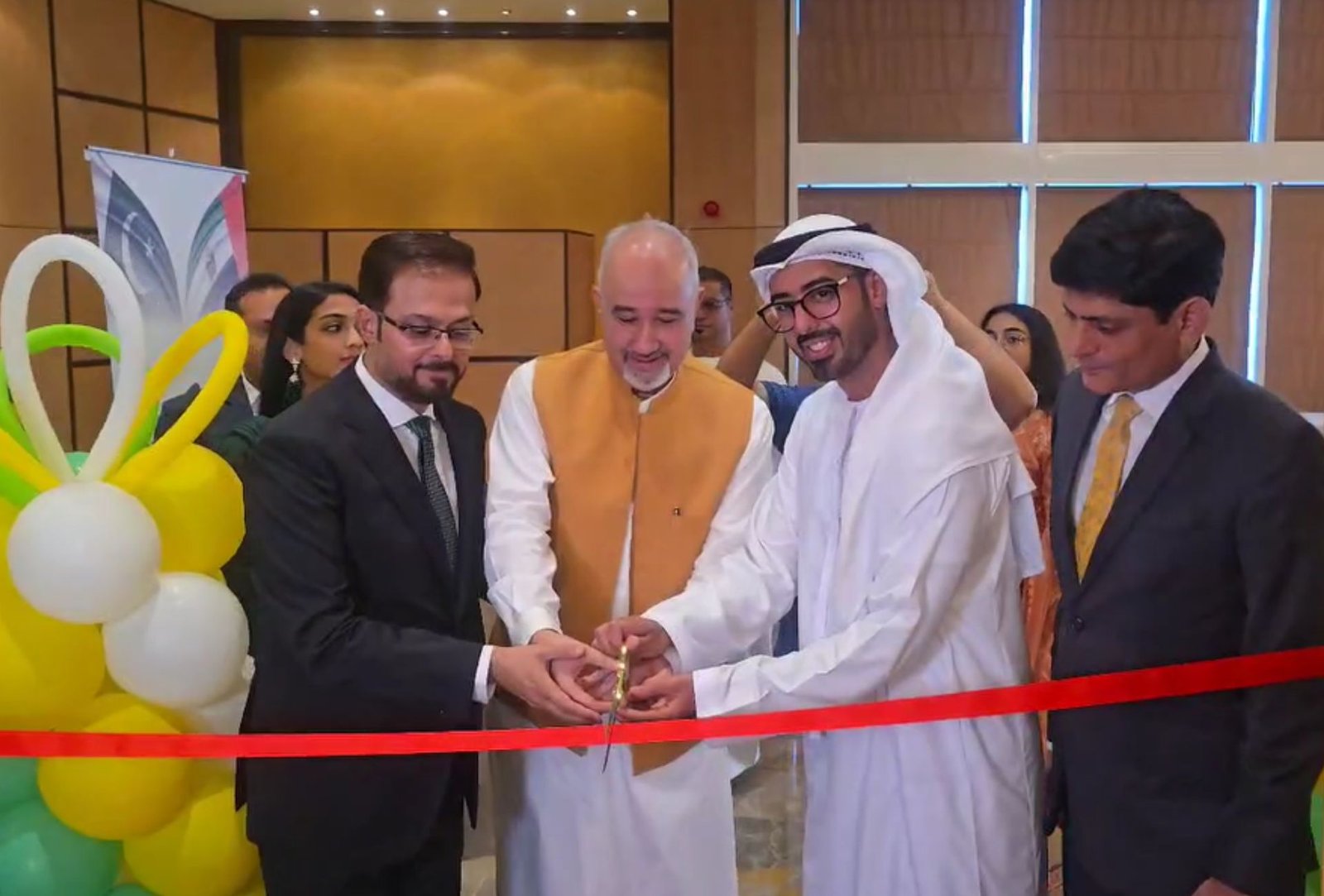 ابو ظہبی میں پاکستان مینگو  فیسٹیول  2025 کا شاندار انعقاد — ثقافت، تجارت اور ذائقے کا حسین امتزاج