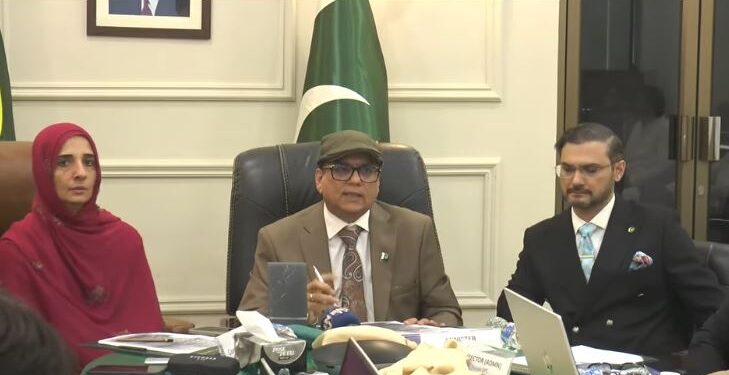 بیرسٹر امجد ملک کی زیر صدارت اوورسیز پاکستانیوں کے مسائل کے حل کیلئے کھلی کچہری
