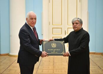 سفیر پاکستان شفقت علی خان نے صدرِ آرمینیا کو  سفارتی اسناد پیش کر دیں