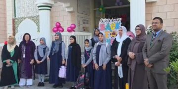 دبئی میں گرمیوں کی تعطیلات کے بعد اسکول کھل گئے، بچوں کا پرتپاک استقبال