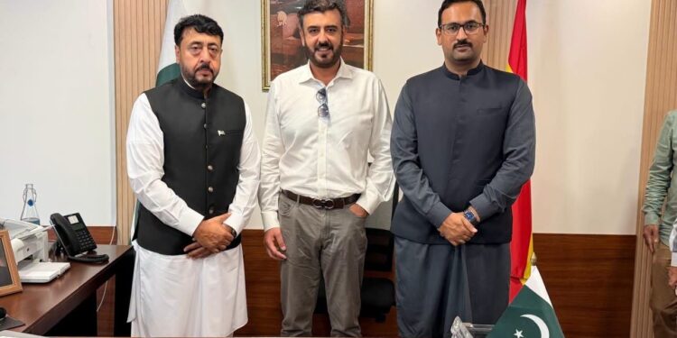رکنِ قومی اسمبلی سید عبدالقادر گیلانی کا قونصل خانہ پاکستان بارسلونا کا دورہ