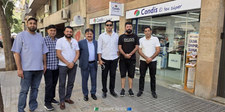 اظہر اکرام قریشی کی چودھری امانت حسین مہر کے دفتر آمد