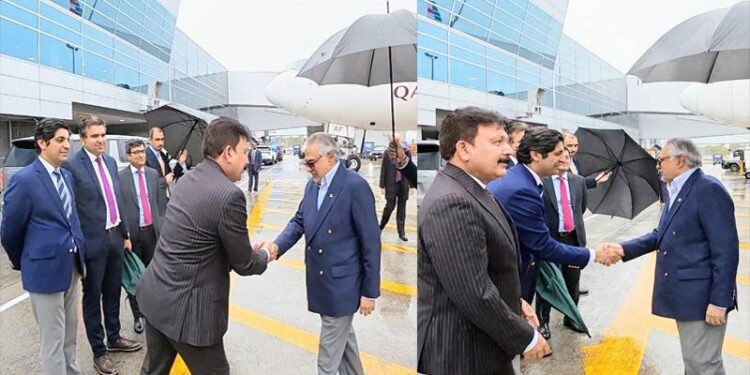 وزیر خارجہ جنرل اسمبلی اجلاس میں شرکت کیلئے نیویارک پہنچ گئے