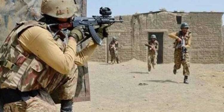 قلات میں فتنہ الہندوستان کے 5 دہشت گرد ہلاک، 23 مغوی بازیاب