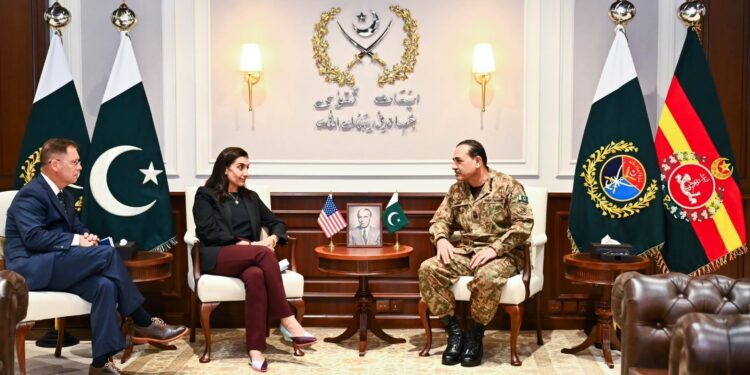 فیلڈ مارشل سید عاصم منیر سے امریکی  اعلی سطح وفد کی ملاقات