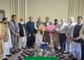 علی ڈار کی دبئی میں مسلم لیگ ن کے عہدیداران سے ملاقات