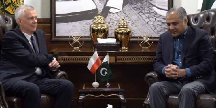 پاکستان اور پولینڈ کا سکیورٹی و انسدادِ دہشتگردی تعاون بڑھانے پر اتفاق