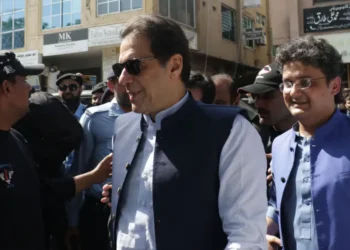  عمران خان کو ذاتی حیثیت یا ویڈیو لنک کے ذریعے پیش کرنے کا حکم