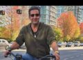 وسیم اکرم کا کینیڈا میں سائیکلنگ کا دلکش انداز