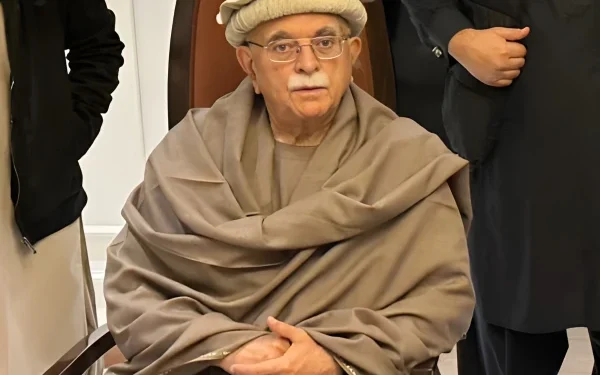 محمود اچکزئی کا اپوزیشن لیڈر کے عہدے سے مستعفی ہونے سے انکار