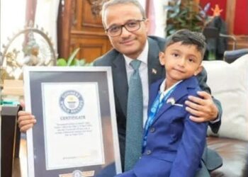 3 سالہ بچے نے کتاب شائع کرکے گنیز ورلڈ ریکارڈ بنا لیا
