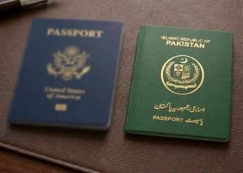 دوہری شہریت رکھنے والے سرکاری افسران کے گرد گھیرا تنگ